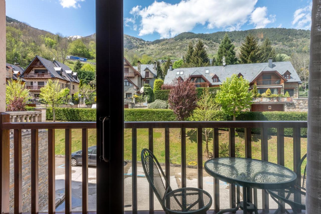 Apartament Pirenne *